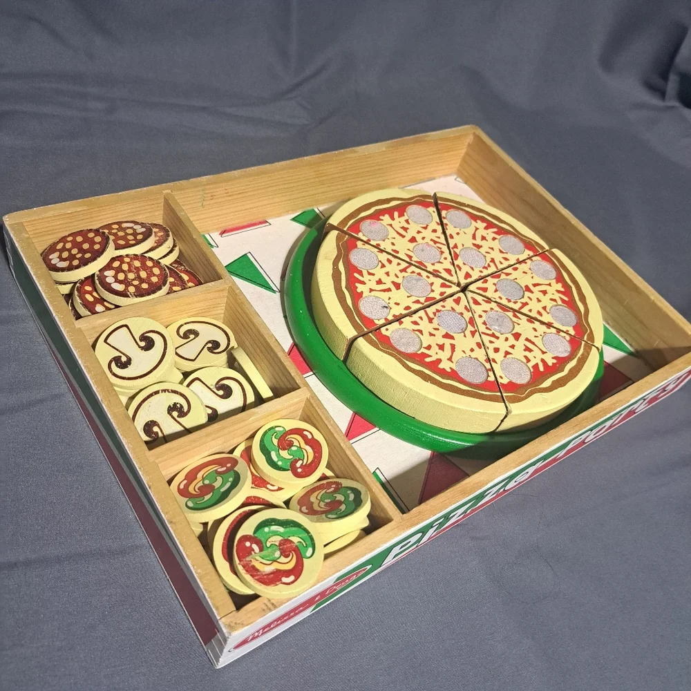 Melissa &‎ Doug Wooden Pizza Party Kit Pizza Slices Plate Toppings